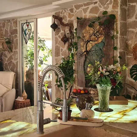Beautiful Sea View, Quiet In Agricultural Antibes