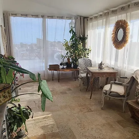 Beautiful Sea View, Quiet In Agricultural Antibes